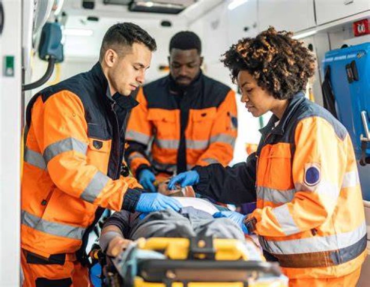 Are ambulance drivers EMTs?