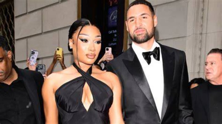 Are Klay and Tristan Thompson related?
