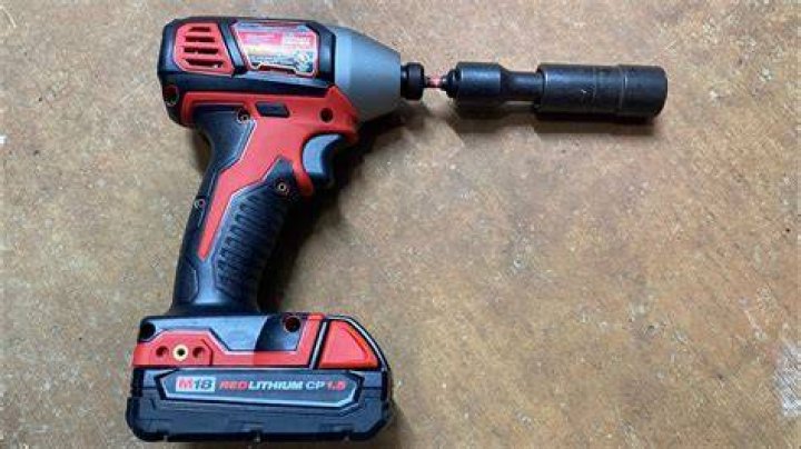 Can electric impact wrench remove lug nuts?