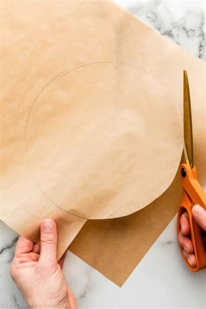 Can I Cool cookies on parchment paper?
