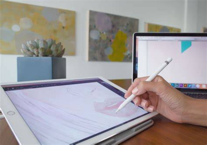 Can I use my iPad as a drawing tablet for Illustrator?