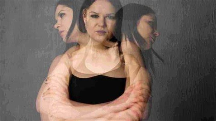 Can split personalities have different medical conditions?