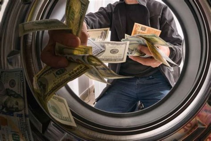 Can u put money in the dryer?