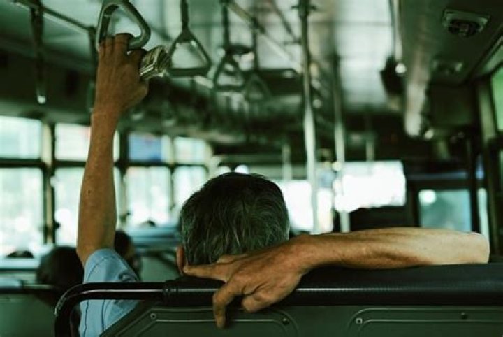 Can you eat on public transport?