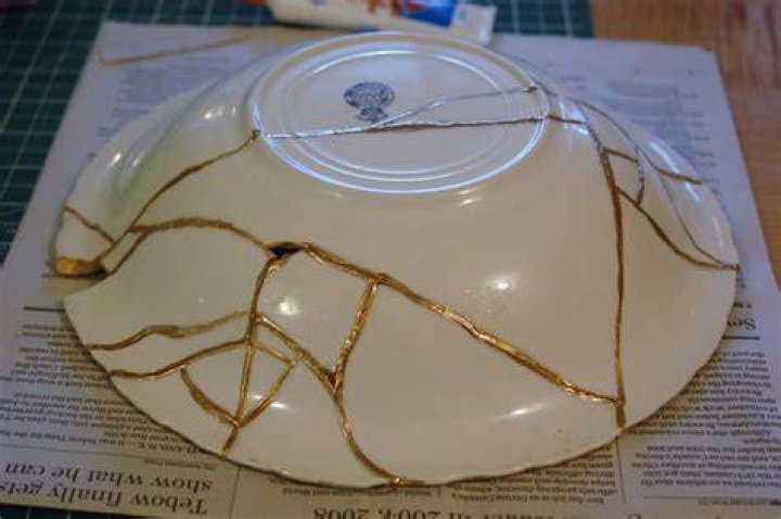 Can you fix broken porcelain with milk?