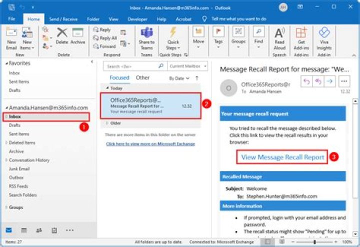 Can you instant message on outlook?