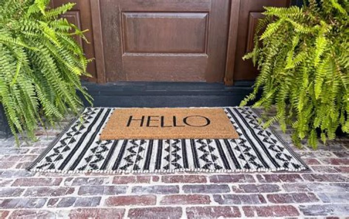 Can you put a doormat outside?