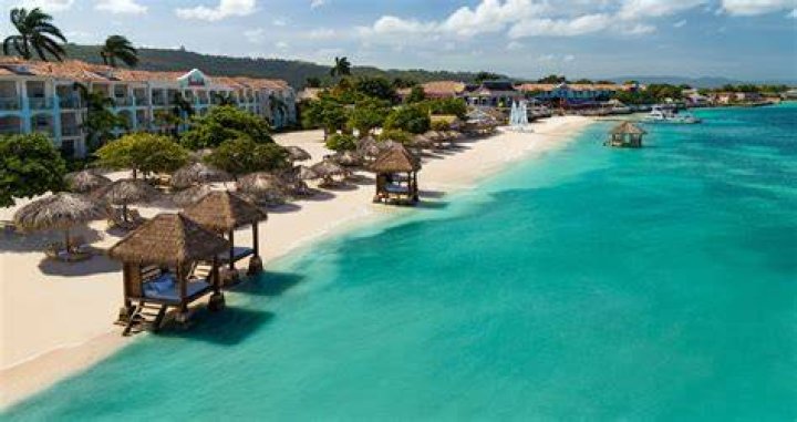 Can you smoke at Sandals Resorts?
