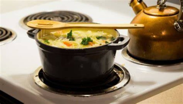 Can you use a Dutch oven on the stove top?