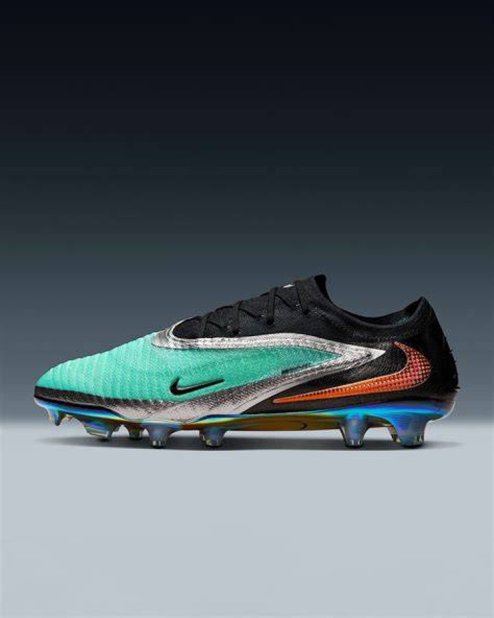 Can you use FG cleats on turf?