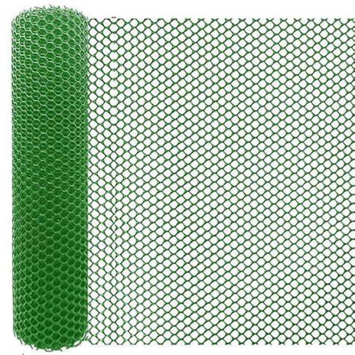 Do they sell chicken wire at Home Depot?