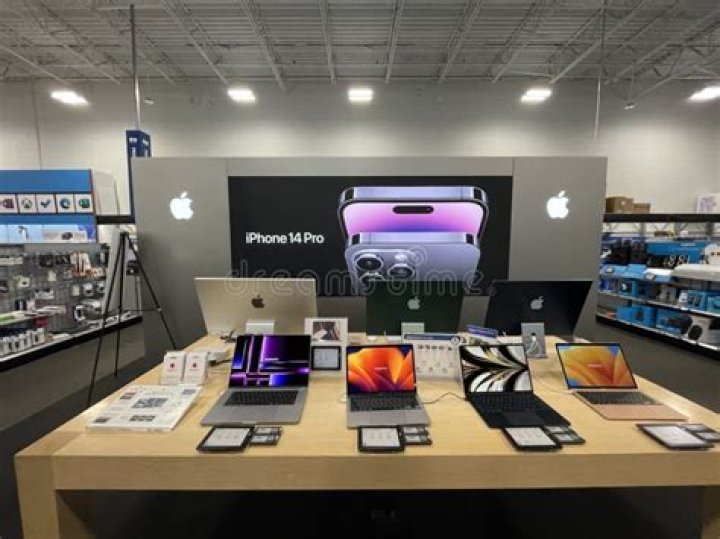 Does Best Buy have iPhone 7?