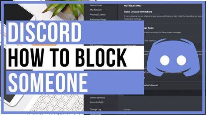 Does blocking someone on discord delete DMS?