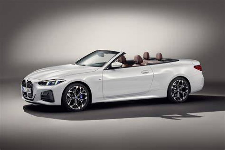 Does BMW make a 3 Series convertible?