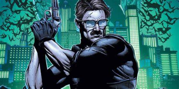Does Commissioner Gordon have a wife?