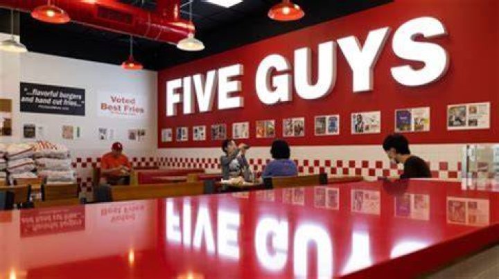 Does Five Guys pay weekly?