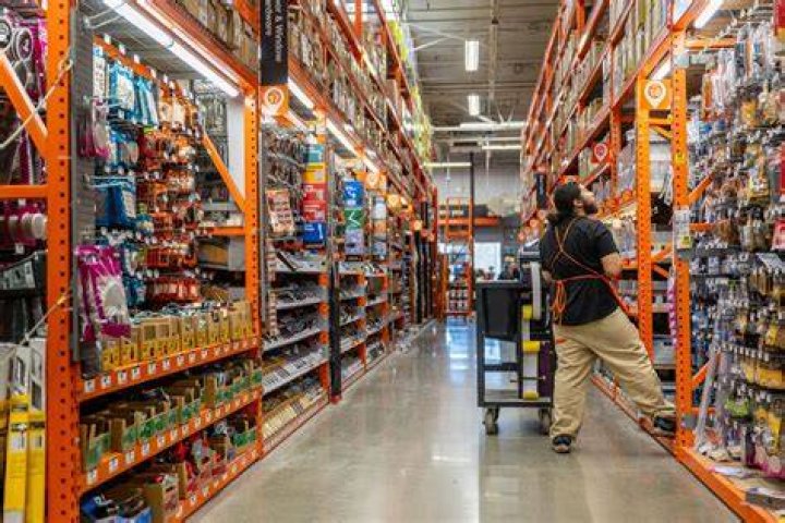 Does Home Depot sell bookcases?