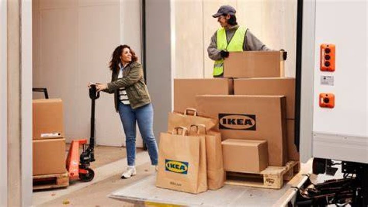 Does IKEA deliver in Canada?