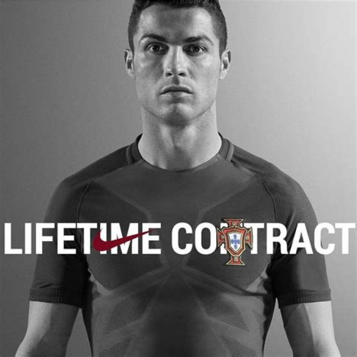 Does Ronaldo have a lifetime contract with Nike?