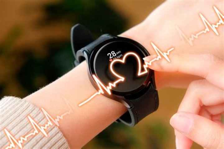 Does the Galaxy s7 have a heart rate monitor?