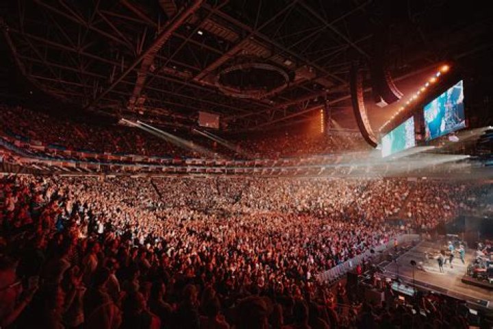 Does the o2 arena have free WIFI?