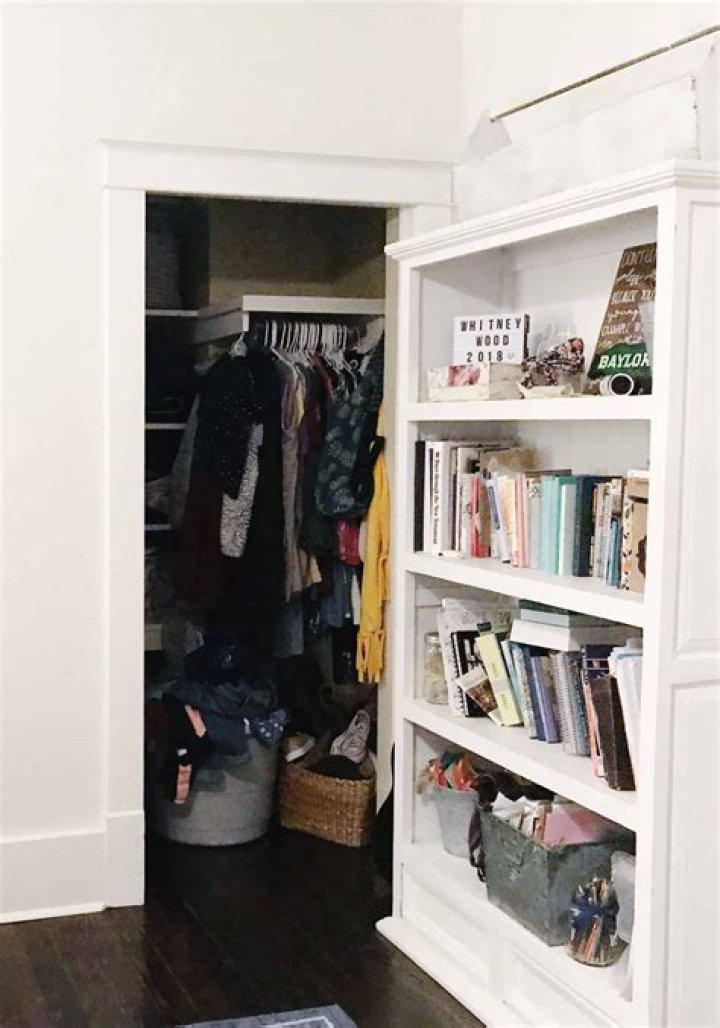 How can I organize my closet without a drawer?