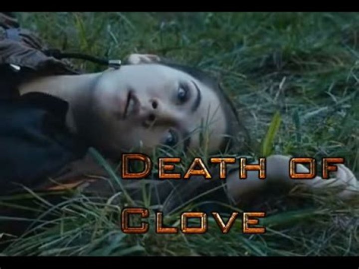 How did clove die in the hunger games?