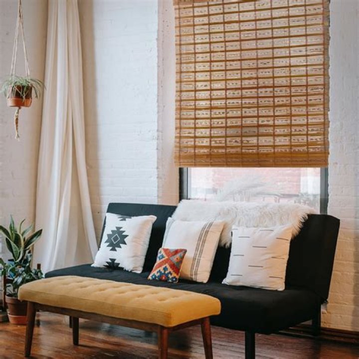 How do cordless Roman shades work?