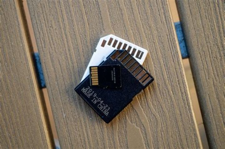 How do I format a microSD card to a switch?