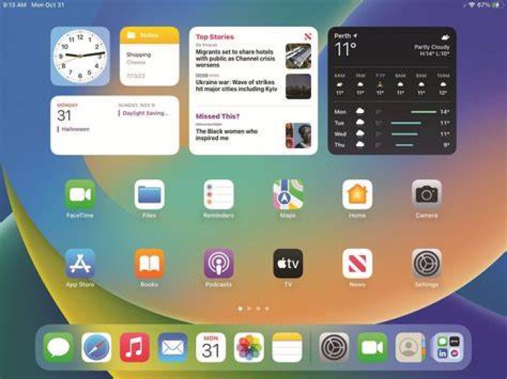 How do I get my apps back on my iPad home screen?