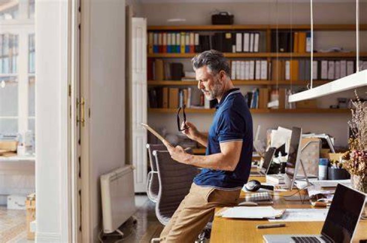 How do I set up an Upwork agency?