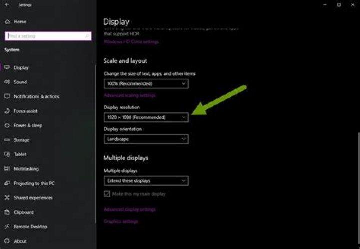 How do I shrink my monitor screen?