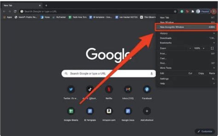 How do I turn on InPrivate browsing on Internet Explorer?