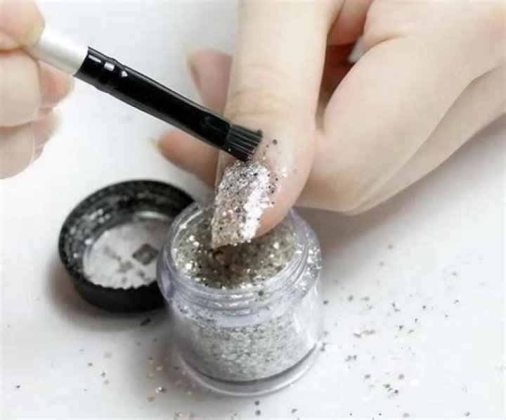How do you apply loose glitter?