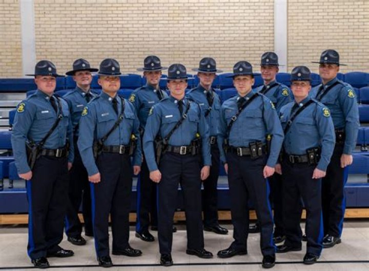 How do you become a Missouri Highway Patrol officer?