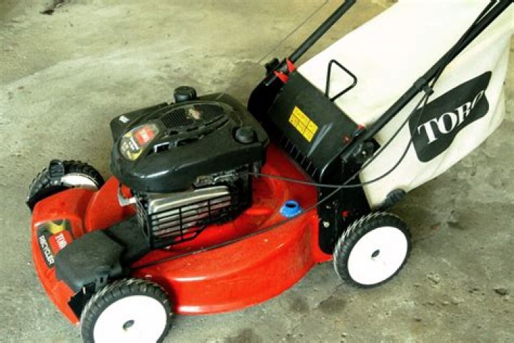 How do you change the oil on a Toro clear?