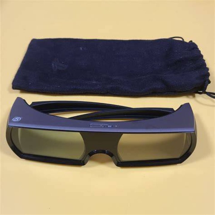 How do you charge Sony 3d glasses?