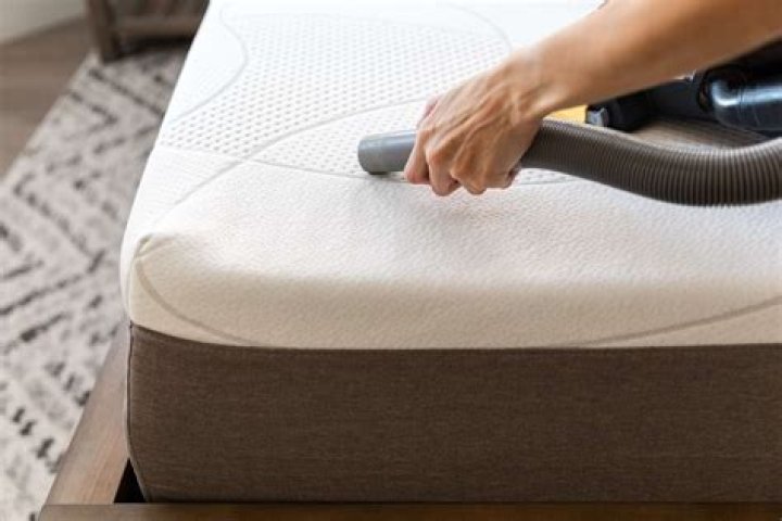 How do you deep clean a mattress at home?