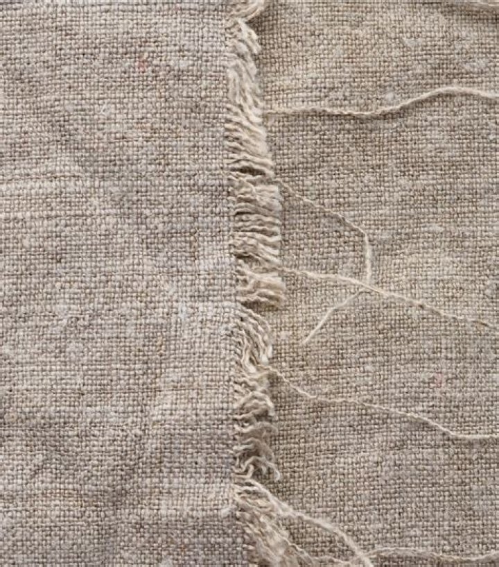 How do you get rid of frayed edges on fabric?