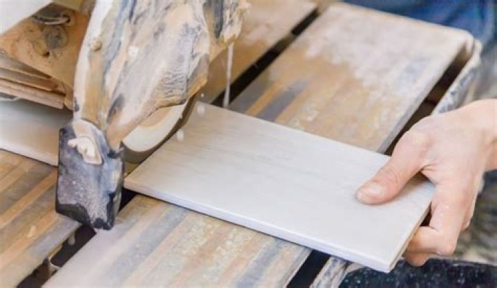How do you keep porcelain tiles from chipping when cutting?