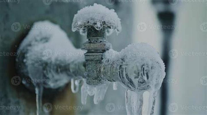 How do you know if your outside faucet is frozen?