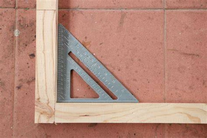 How do you lay stairs with a framing square?