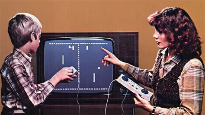How do you play shot pong?