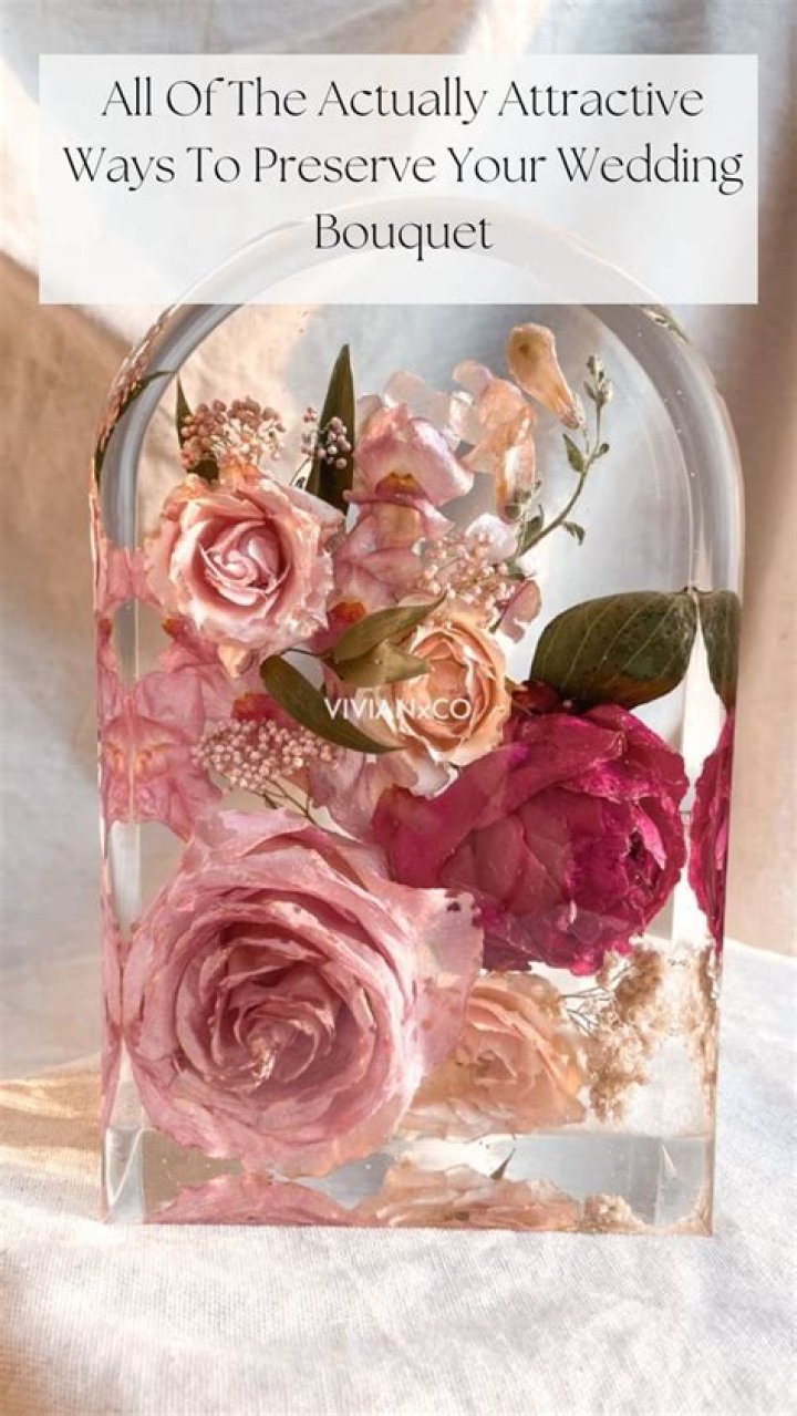 How do you preserve wedding flowers with resin?