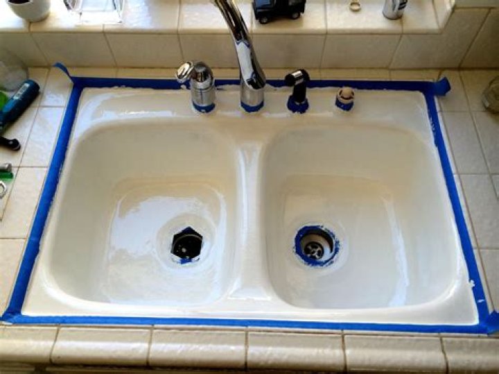 How do you restore an enamel sink?