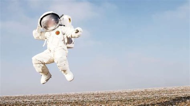 How do you spell high in the sky?