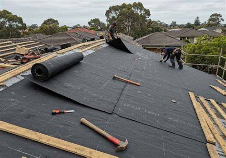 How do you store roofing felt?