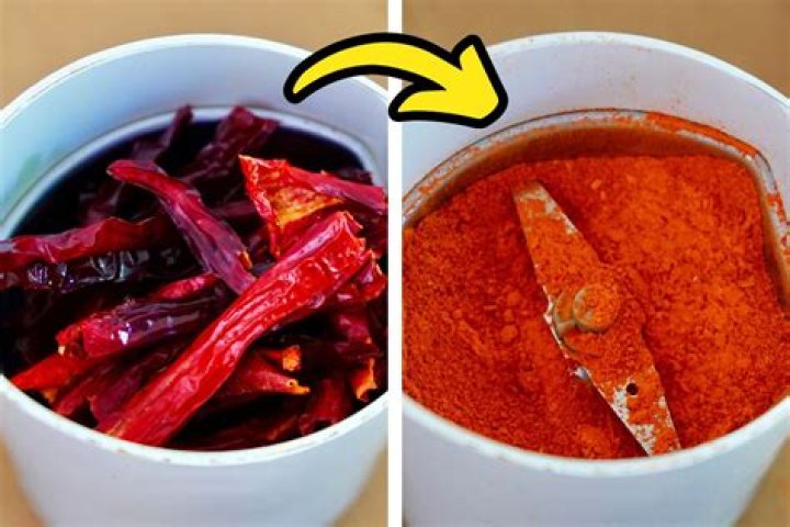 How do you turn dried peppers into powder?