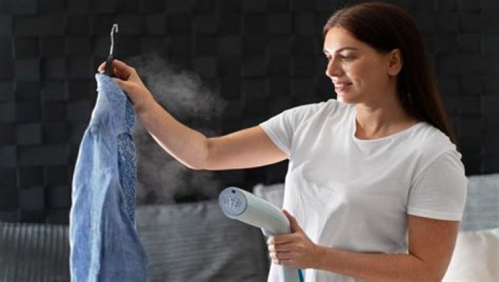 How do you use a steamer for a cold?