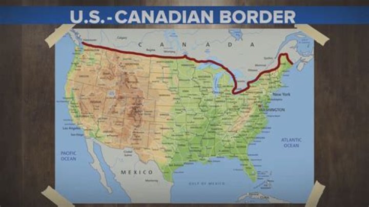 How far is Canadian border from Minneapolis?
